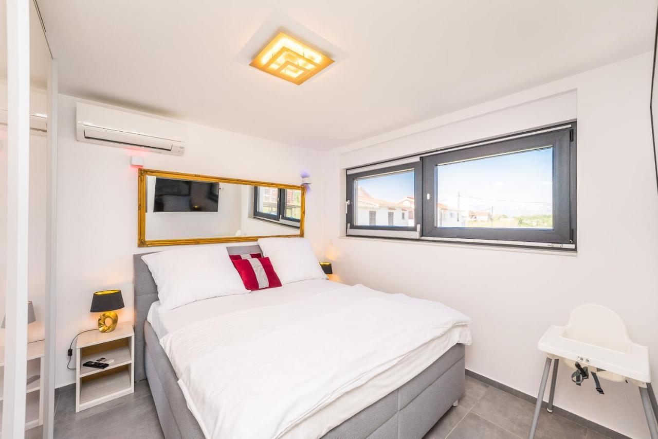 Jamc Dream Familientraum Direkt Am Meer Mit Beheiztem Pool Privlaka (Zadar) Exterior foto